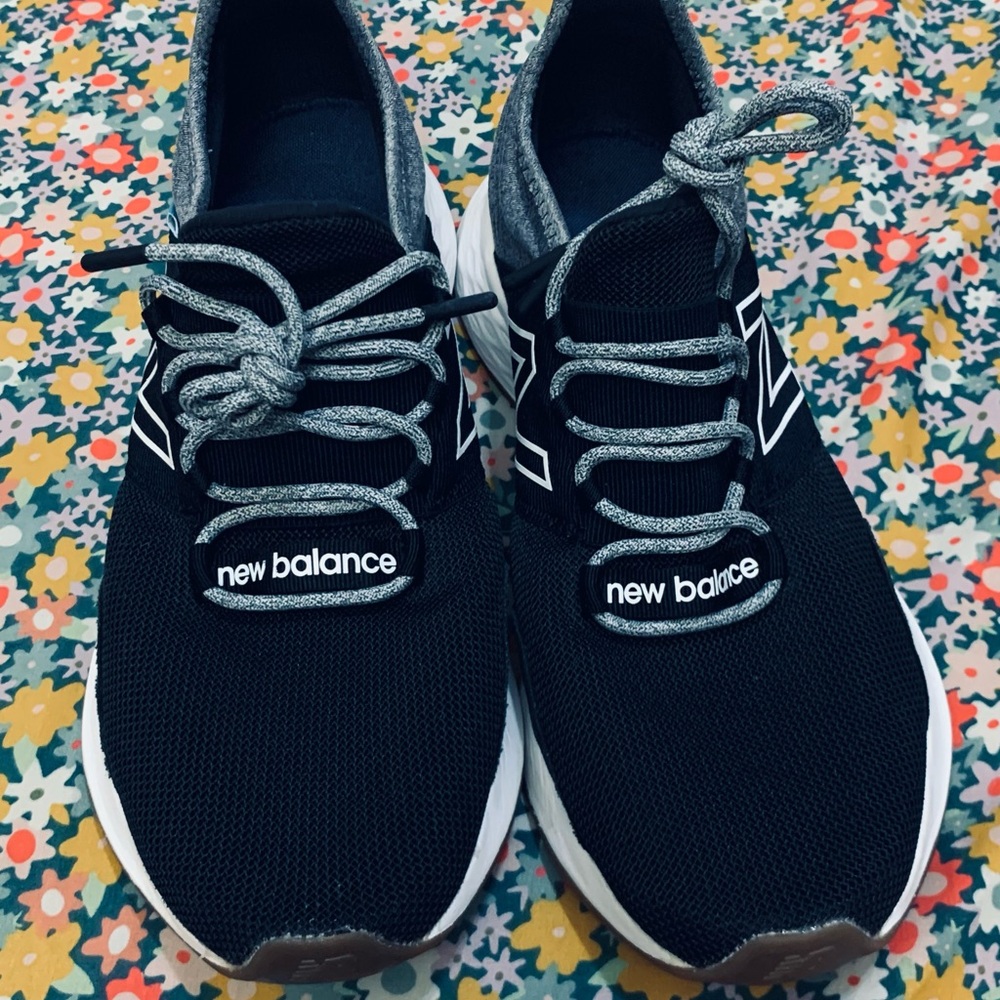 New Balance Black and Gray Sneakers